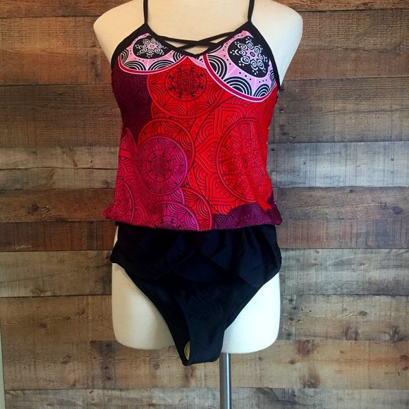 2 Piece Blouson Tankini Size L by  Beachsissi Red/Black Print Top Black Bottom - Picture 1 of 8